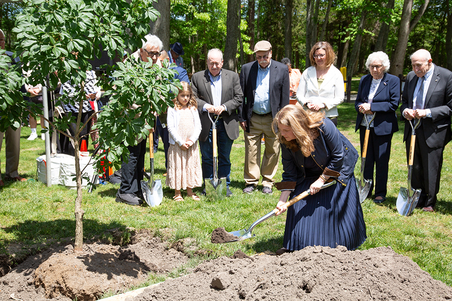 toby rosenthal at tree planting 